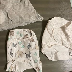 New. Unused..Swaddles unisex. 0 ~ 3 months.